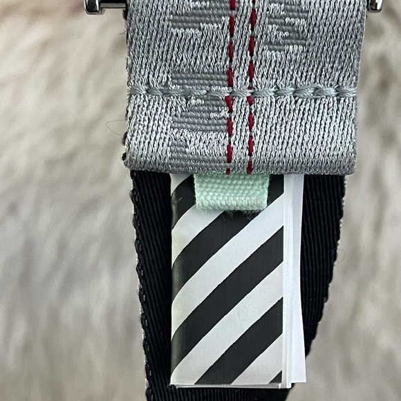 Off-white industrial belt - Picture 5 of 9